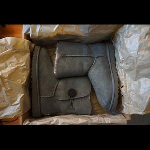 Brand New in Box Short Gray Uggs